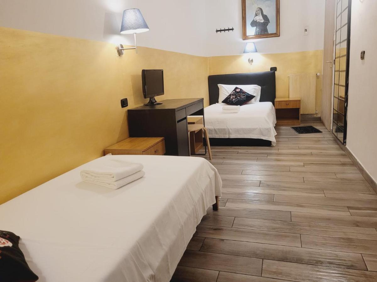 Beking Rome Hotel ภายนอก รูปภาพ